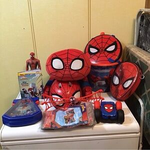 Marvel Spider-Man Plush17’ and Toy set Please see Discription